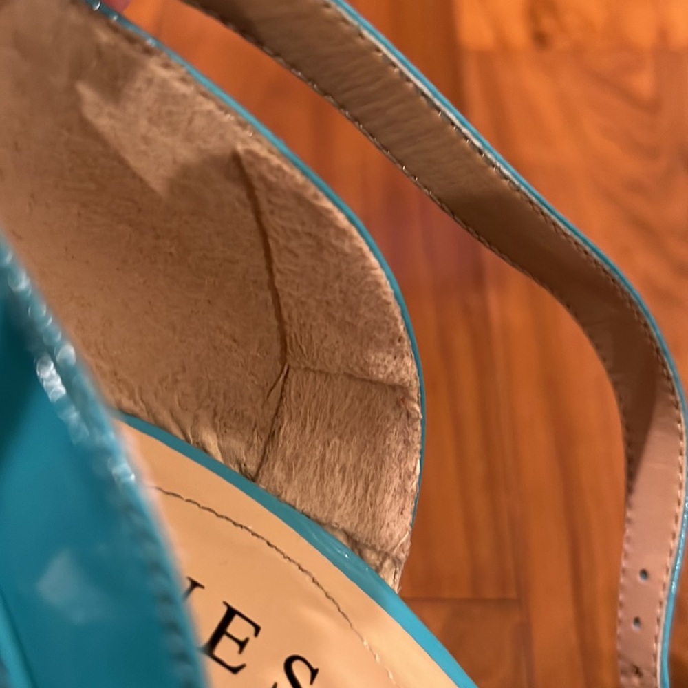 GUESS Platforms - Picture 9 of 10